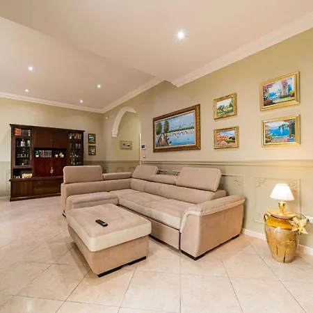 Simone Vacation With Wifi Villa Sava